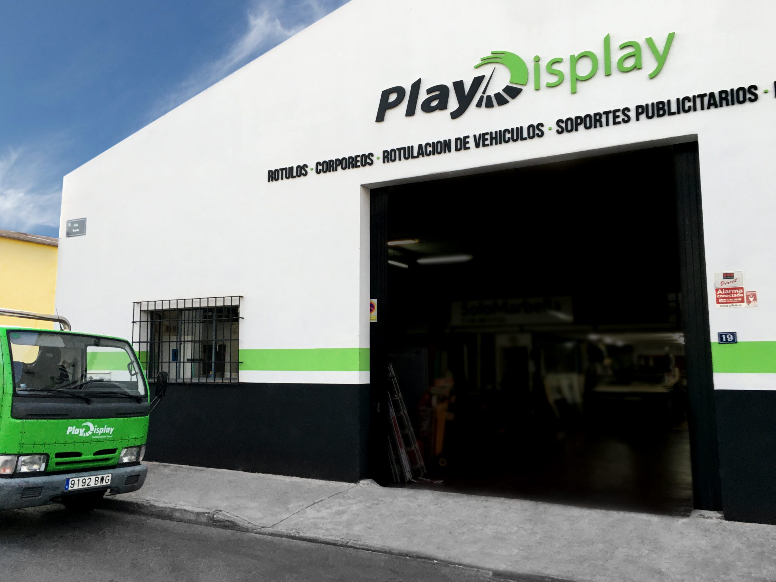 Local Playdisplay